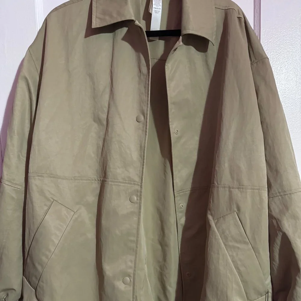 Oversized Jacket - Picture 3 of 6